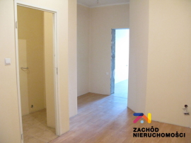 Obiekt 1000 m2 z najemcą na działce 30 arów,